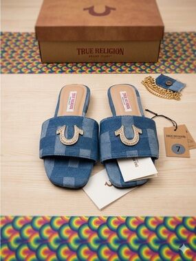 NWT True Religion Checkered Denim Slides - Jeweled Horseshoe - Size 7